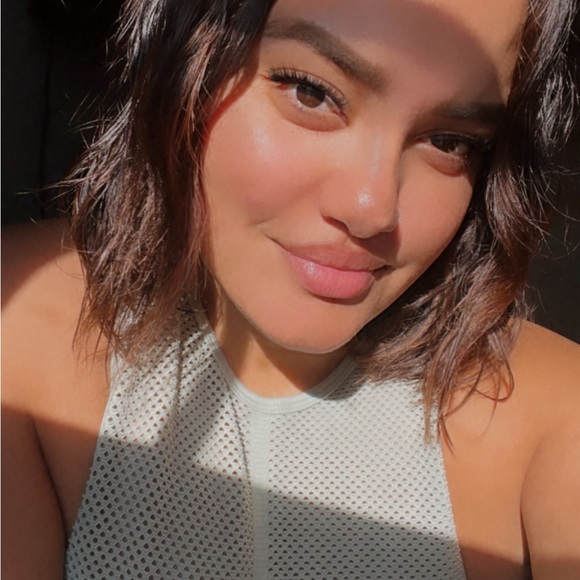 Meet your seller/buyer ๐๐๐ - Picture 1 of 4